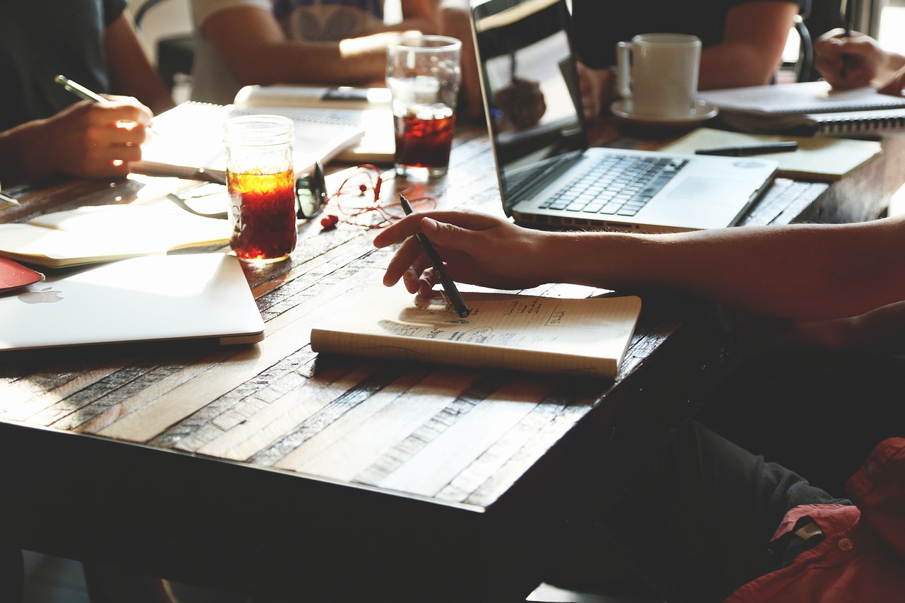 Master Six Sigma: Black vs Green Belt Benefits & Journey